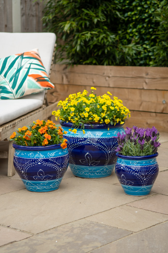 Product photo of a set of three large planters